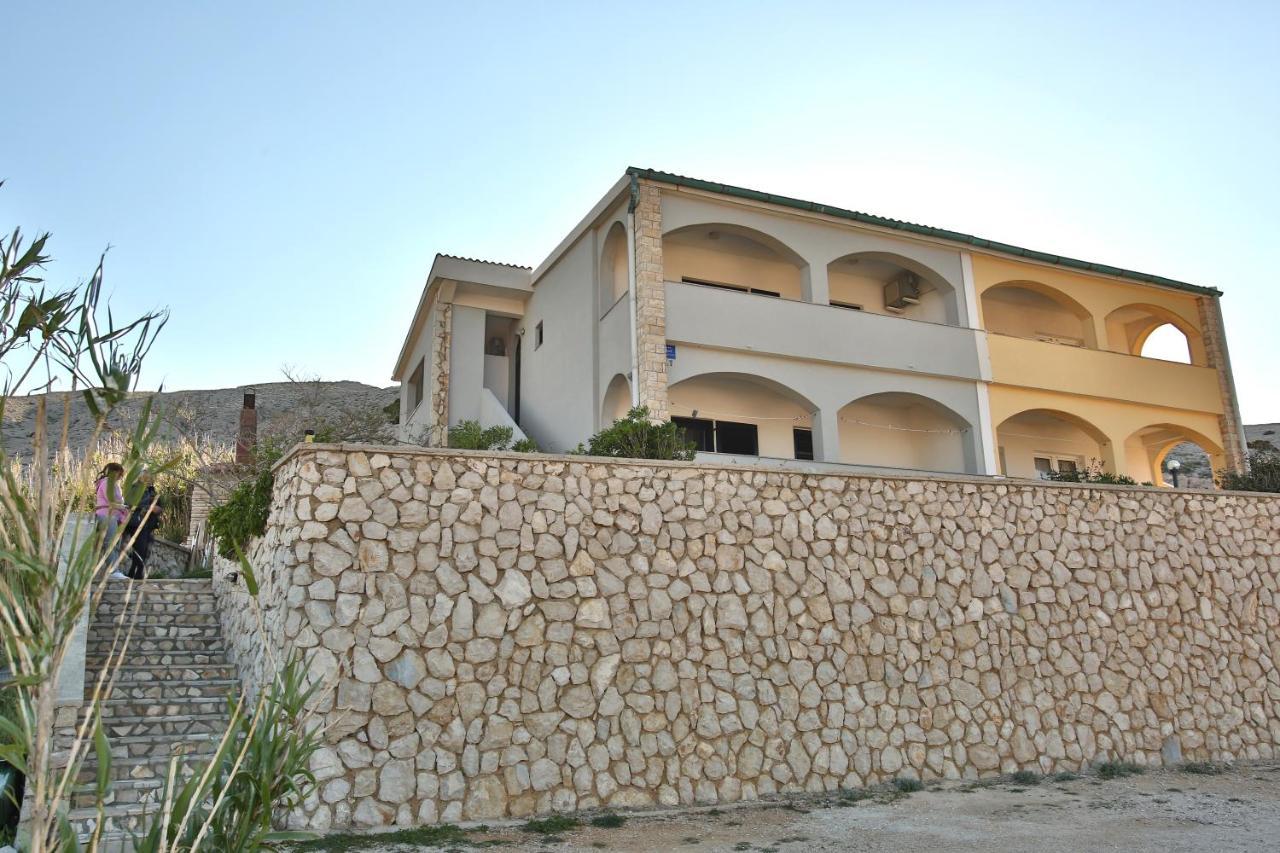 Apartman Branko Pag Town Esterno foto