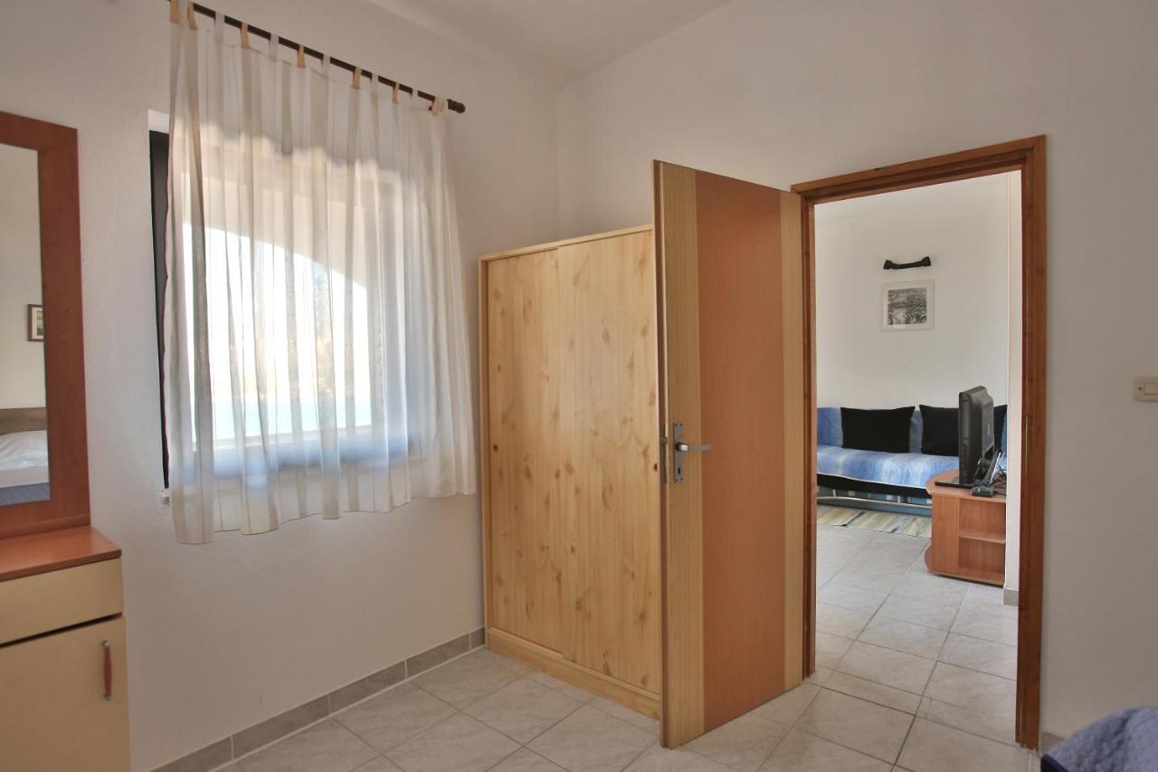 Appartamento Apartman Branko Pag Town Esterno foto